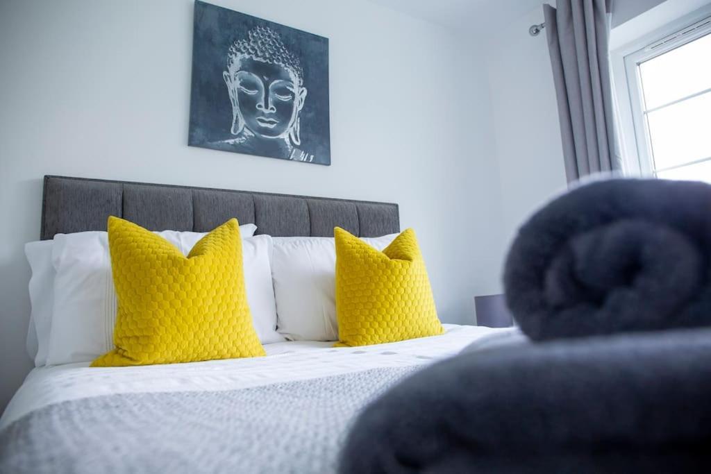 Bridge House Apartments - Free Parking Shottery 外观 照片