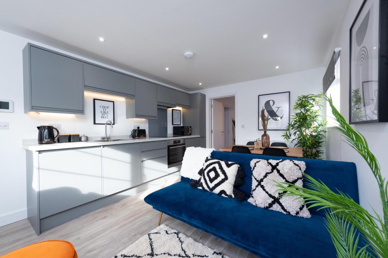 Bridge House Apartments - Free Parking Shottery 外观 照片